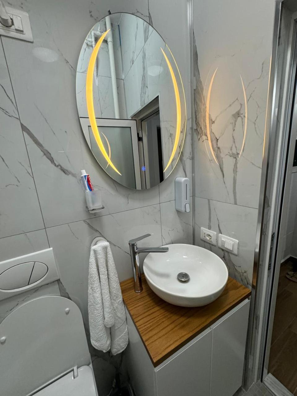 Apartment Ami Blloku Tirana